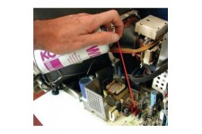 Contact Chemie Nettoyant Universel pour Nettoyer la Machine a  Coudre.