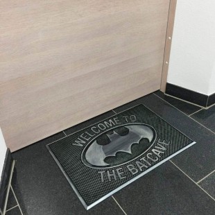 DC Comics Batman Welcome to the Batcave doormat