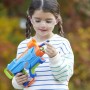 Nerf Elite Junior, blaster Explorer Easy-Play, facile a tenir, charger et tirer, 8 fléchettes Nerf Elite