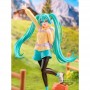 Hatsune Miku Mountain Climbing Holiday Memories figure 20cm