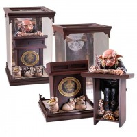 NOBLE COLLECTION - The Noble Collection Harry Potter Magical Creatures No.10 Gringotts Goblin