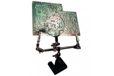 soldering helbrochesg hand AVEC magnifier