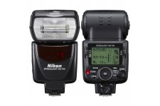 NIKON SB-700 Flash avec zoom motorisé et écran LCD - Filtre inclus