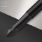 Parker IM stylo plume | Noir mat avec attributs noirs | Pointe moyenne avec cartouche d'encre bleue | Coffret cadeau