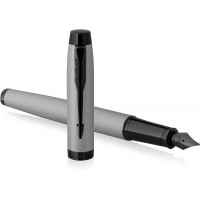 Parker IM stylo plume | Gris mat avec attributs noirs | Pointe moyenne avec cartouche d'encre bleue | Coffret cadeau
