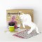 Decopatch KIT009O - Un mini-kit comprenant un animal en papier pulpe blanc, 2 feuilles Decopatch, un pinceau et un po