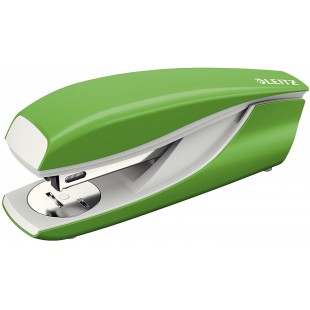 Leitz Agrafeuse de Bureau, Capacite 30 Feuilles, Vert Clair, Boitier Metallique Ergonomique, Agrafes Incluses, Gamme NeXXt, 5502