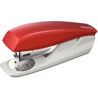 Leitz Petite Agrafeuse de Bureau, Capacite 25 Feuilles, Rouge, Boitier Ergonomique, Agrafes Incluses, Gamme NeXXt, 55010025