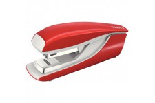 Leitz Agrafeuse de Bureau Flat Clinch, Capacite 30 Feuilles, Rouge, Boitier Metallique Ergonomique, Agrafes Incluses, Gamme NeXX